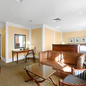 Junior King Suite